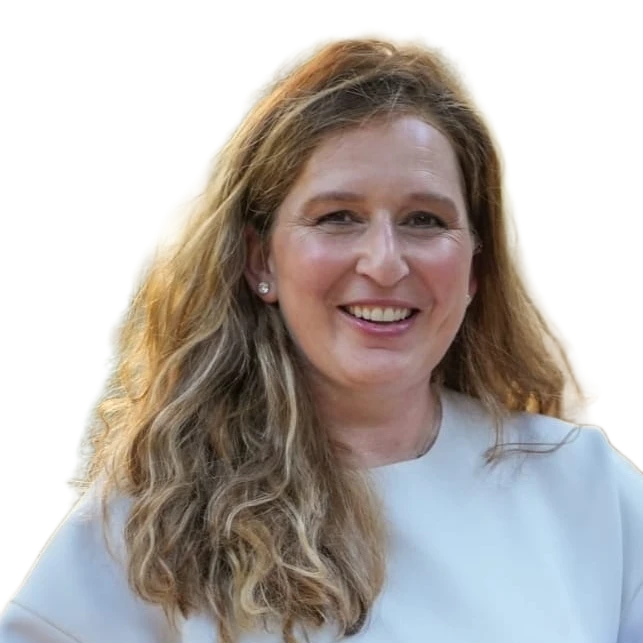 שירה עציוני מנהלת מרפאת שיניים בירושלים